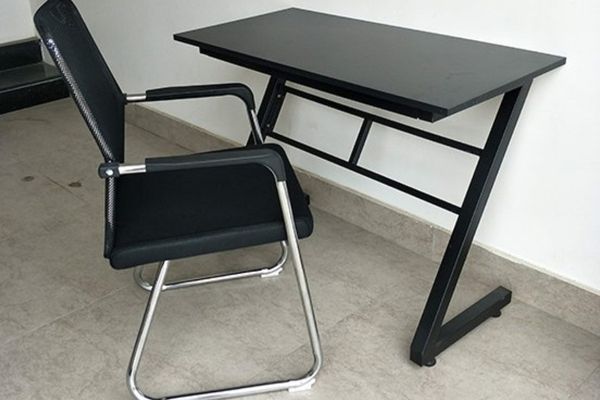 Dịch vụ thu mua bàn làm việc chữ Z giá cao tại Hà Nội