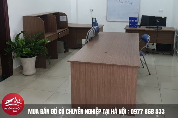 Thu mua bàn làm việc hiện đại3