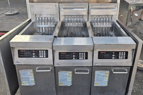 Thanh Lý Bếp Chiên Nhúng Cũ 3