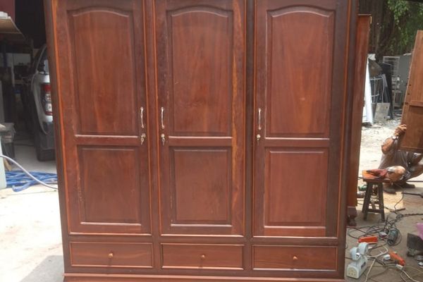 Thanh lý tủ quần áo cũ 2