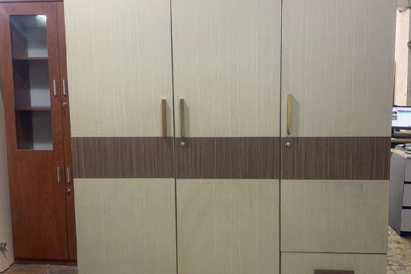 Thanh lý tủ quần áo cũ 1