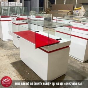 Tủ Kính Trưng Bày Cửa Hàng